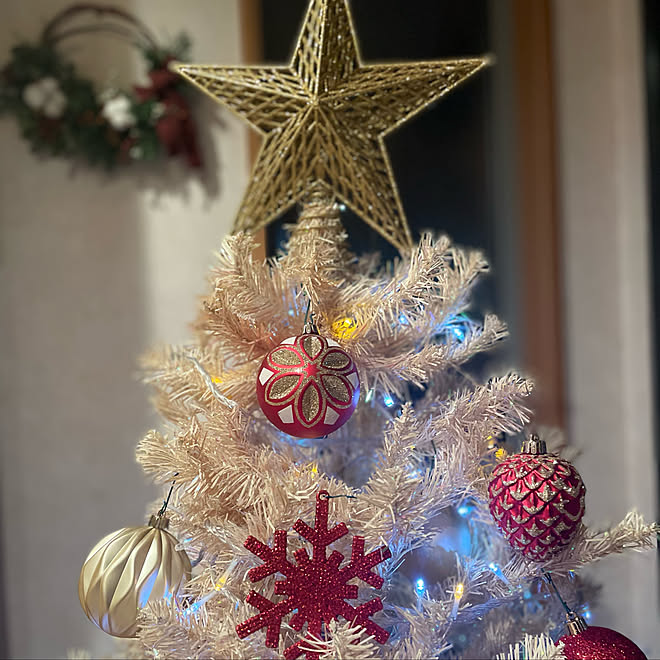 ハンドメイドリース コストコクリスマスオーナメント クリスマス 玄関 入り口のインテリア実例 22 11 25 06 46 21 Roomclip ルームクリップ