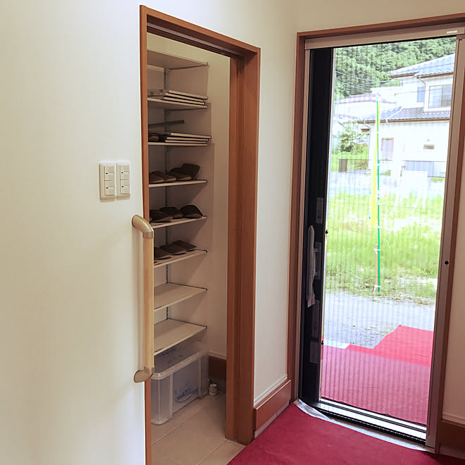 玄関 入り口 片引き戸 入居前 Lixil 玄関土間収納 などのインテリア実例 17 08 08 47 38 Roomclip ルームクリップ 玄関 入り口 片引き戸 入居前 Lixil 玄関土間収納 などのインテリア実例 17 08 08 47 38 Roomclip ルームクリップ