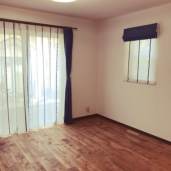 リビング カーテンレース カーテン インダストリアルインテリア 塩系インテリア などのインテリア実例 16 12 25 23 58 22 Roomclip ルームクリップ