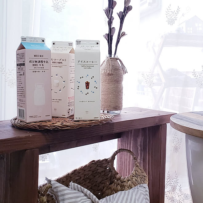 机 パケ買い ローソン Lawson 牛乳パック などのインテリア実例 06 27 08 44 01 Roomclip ルームクリップ