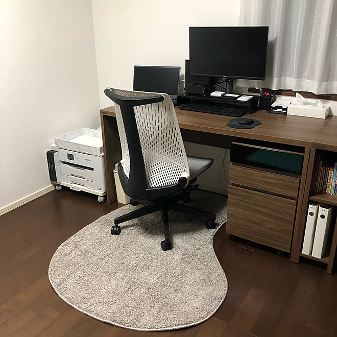 ワークチェア ラグマット ダークブラウンの床 書斎 チェアマット などのインテリア実例 22 06 14 23 37 19 Roomclip ルームクリップ
