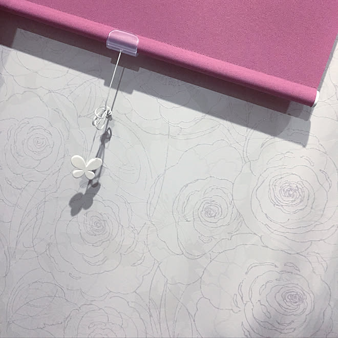 壁 天井 ロールスクリーン サンゲツ 壁紙 アクセントクロス花柄のインテリア実例 18 02 07 00 33 57 Roomclip ルームクリップ 壁 天井 ロールスクリーン サンゲツ 壁紙 アクセントクロス花柄のインテリア実例 18 02 07 00 33 57 Roomclip ルームクリップ