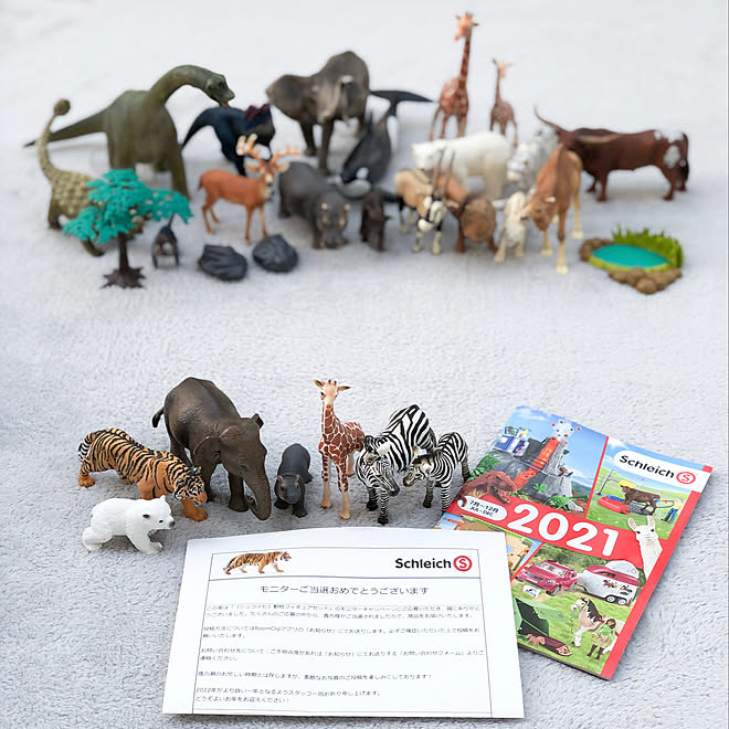 干支 動物フィギュア Schleich シュライヒ 机 などのインテリア実例 21 12 21 00 23 55 Roomclip ルームクリップ