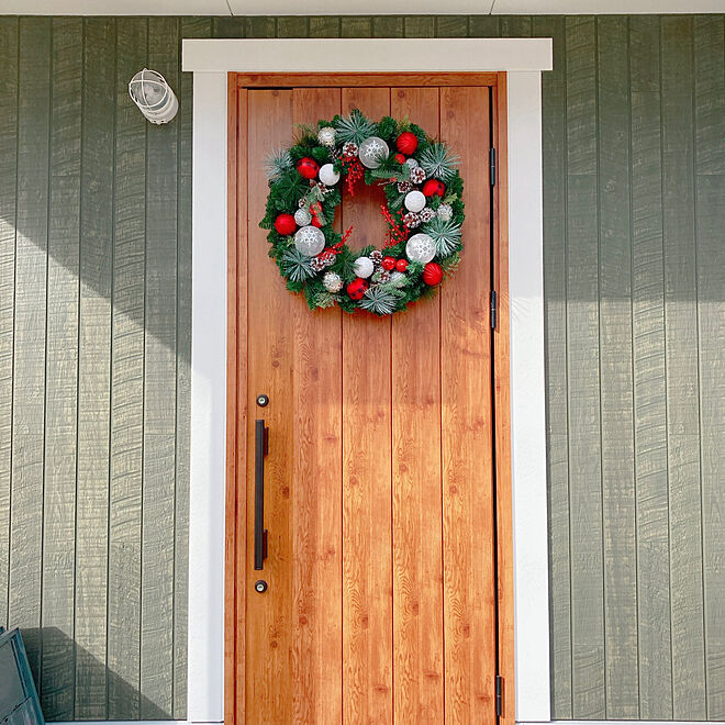 クリスマスディスプレイ クリスマス 玄関ドア クリスマスリース 冬支度 などのインテリア実例 11 05 22 55 16 Roomclip ルームクリップ