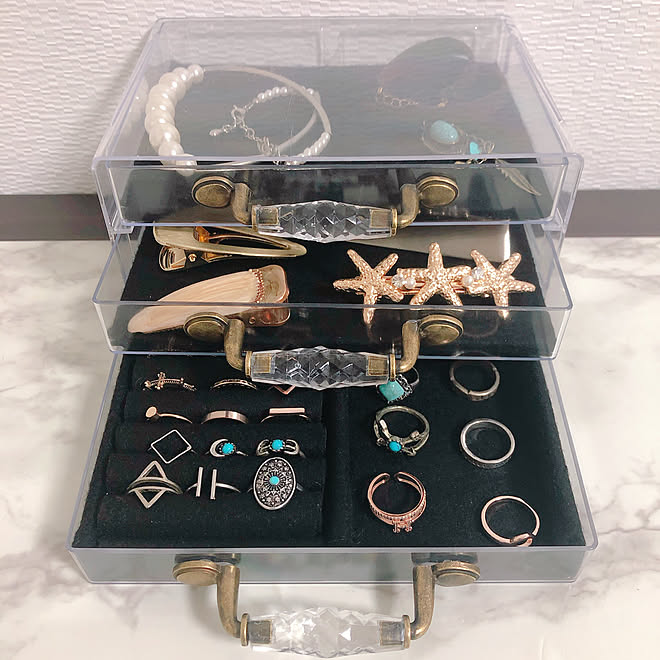アクリルケース アンティーク風 Diy 指輪収納 アクセサリー収納 などのインテリア実例 04 10 18 52 54 Roomclip ルームクリップ アクリルケース アンティーク風 Diy 指輪収納 アクセサリー収納 などのインテリア実例 04 10 18 52 54 Roomclip ルームクリップ