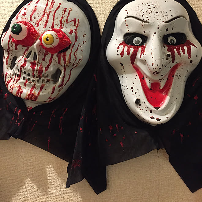 玄関 入り口 Emi変な子です 3 家族中から怖いから辞めてと 我が家に来客の皆の反応が楽しみぃー 血もしたたるイイ男 などのインテリア実例 18 10 09 00 31 14 Roomclip ルームクリップ