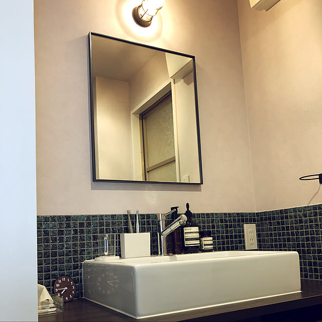 アイアンミラー マンションリフォーム 中古を買ってリノベーション 洗面所 洗面台下収納 などのインテリア実例 06 27 08 10 25 Roomclip ルームクリップ