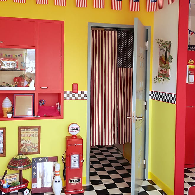 壁 天井 アメリカン雑貨 アメリカン アメリカンポップ ペンキ塗り などのインテリア実例 17 07 10 10 46 24 Roomclip ルームクリップ