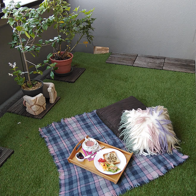 リビング アウトドアリビング ベランダガーデン ピクニック気分で 人工芝 などのインテリア実例 18 10 08 06 46 42 Roomclip ルームクリップ リビング アウトドアリビング ベランダガーデン ピクニック気分で 人工芝 などのインテリア実例 18 10 08 06 46 42 Roomclip ルームクリップ