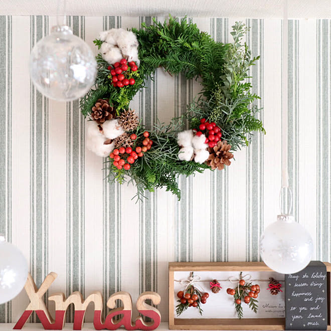 クリスマス ベッド周り 壁紙屋本舗 フレッシュリース 好きなものに囲まれて暮らす などのインテリア実例 12 14 12 17 59 Roomclip ルームクリップ
