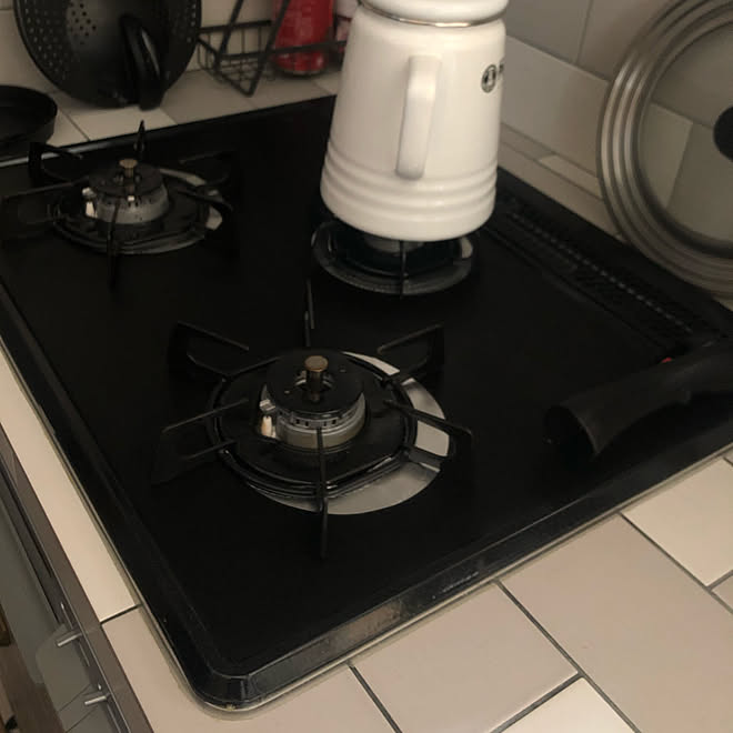 3口コンロ 油汚れ防止シート コンロ周り汚れ防止シート 掃除が楽になるために めんどくさがり などのインテリア実例 21 02 24 11 13 24 Roomclip ルームクリップ