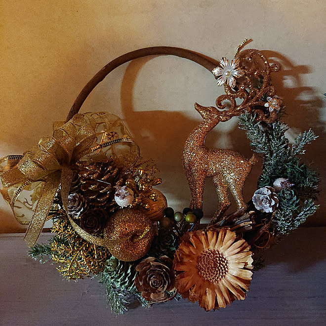 棚/丁寧な暮らしに憧れる/気に入ってもらえるかしら?/クリスマスリースハンドメイド/クリスマス...などのインテリア実例 - 2019-11-27 00:53:24