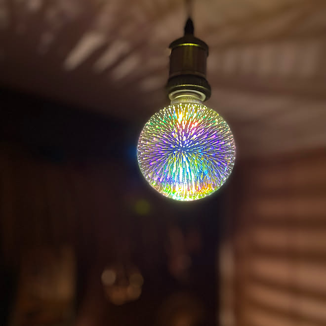 ペンダントライト 花火電球 ハワイアン リゾート オールドハワイアン などのインテリア実例 21 12 29 21 14 Roomclip ルームクリップ