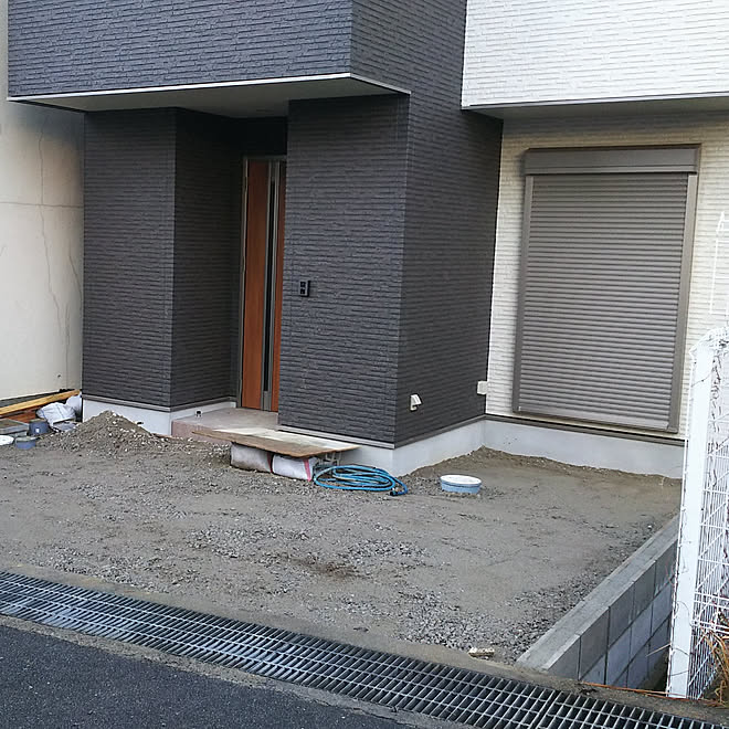 玄関 入り口 2階建て 駐車場2台 22坪とちょっと 狭小住宅 などのインテリア実例 01 17 21 45 59 Roomclip ルームクリップ 玄関 入り口 2階建て 駐車場2台 22坪とちょっと 狭小住宅 などのインテリア実例 01 17 21 45 59 Roomclip ルームクリップ