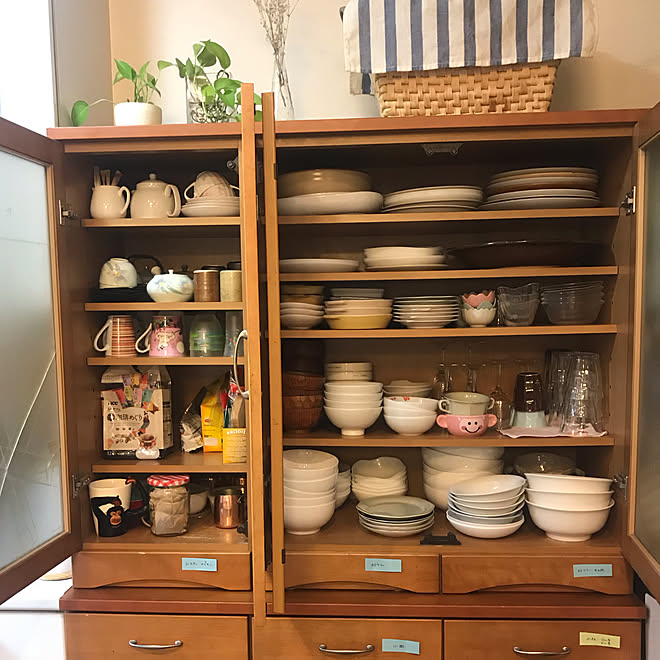 食器 食器棚収納 ナチュラル 観葉植物 カフェ風 などのインテリア実例 06 25 13 02 35 Roomclip ルームクリップ 食器 食器棚収納 ナチュラル 観葉植物 カフェ風 などのインテリア実例 06 25 13 02 35 Roomclip ルームクリップ
