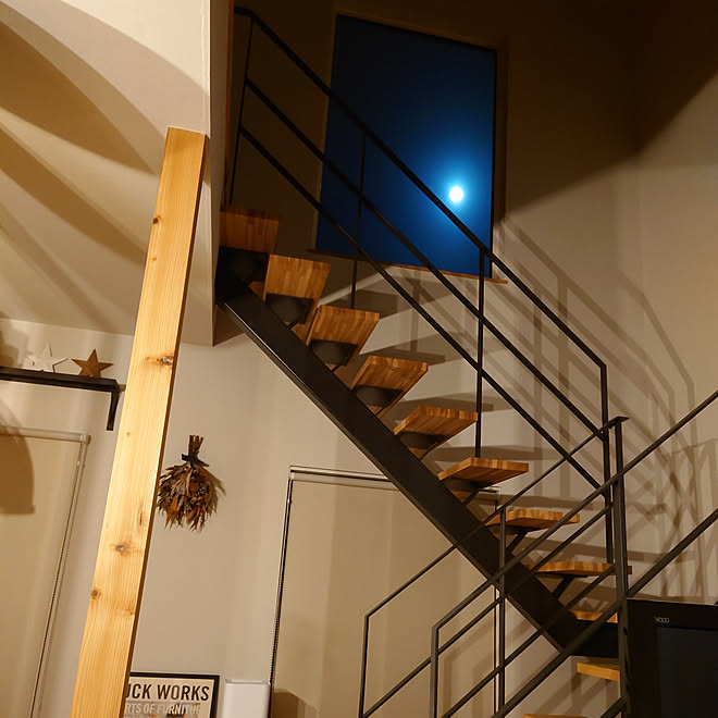 部屋全体 Lixil窓 スチール棚 いいね フォロー本当に感謝デス 表し柱 などのインテリア実例 22 03 19 22 27 56 Roomclip ルームクリップ