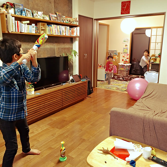 リビング 家の中でできる事 男の子と暮らす 幼稚園児 3兄弟 などのインテリア実例 03 11 08 25 41 Roomclip ルームクリップ