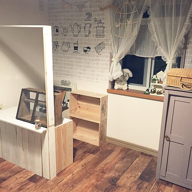 部屋全体 廃材diy 子供部屋女の子 賃貸diy カフェ風インテリアを目指して などのインテリア実例 16 02 11 18 15 13 Roomclip ルームクリップ