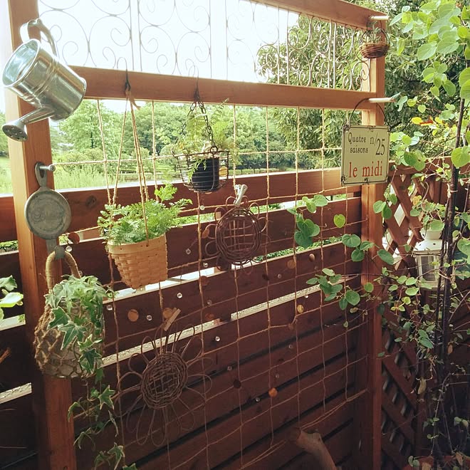 セリア グリーンカーテンフェンス ダイソー鍋敷き リメイク ブリキプレート などのインテリア実例 15 08 26 10 02 39 Roomclip ルームクリップ