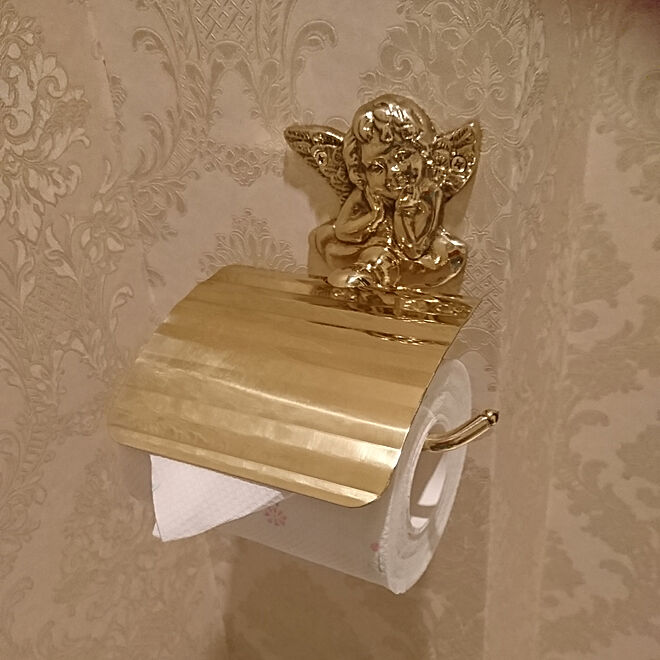 バス トイレ レストルーム ロココ調家具が大好き 真鍮製 トイレの壁紙薄いピンクに金色の模様 などのインテリア実例 18 08 07 21 52 26 Roomclip ルームクリップ