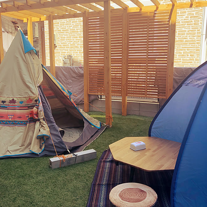 庭 人工芝 目隠しdiy 幸せの八角テーブル ピクニックテント などのインテリア実例 19 05 04 14 33 30 Roomclip ルームクリップ