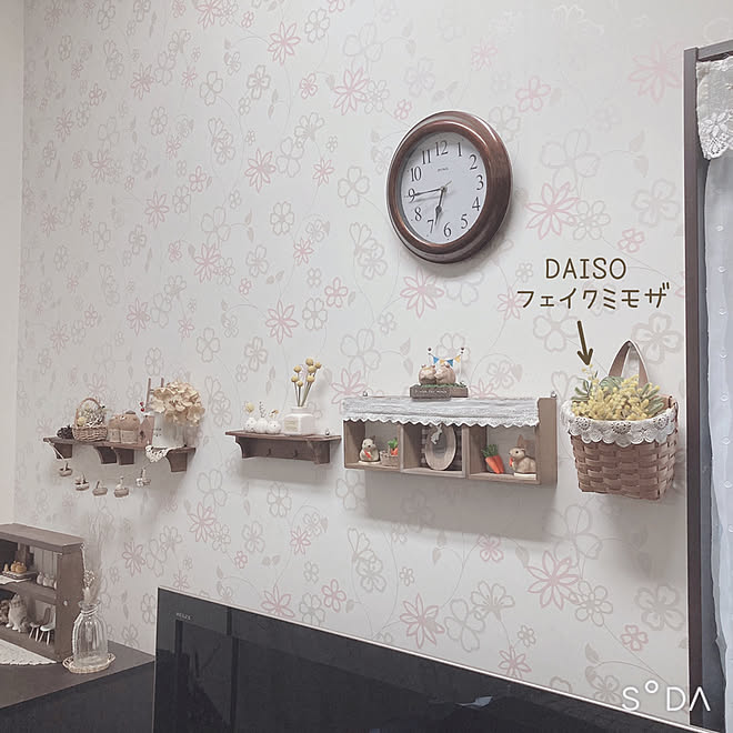 明日は中学校卒業式 花柄壁紙 ブラウンが好き 茶系インテリア おはようございます などのインテリア実例 22 03 14 08 19 52 Roomclip ルームクリップ