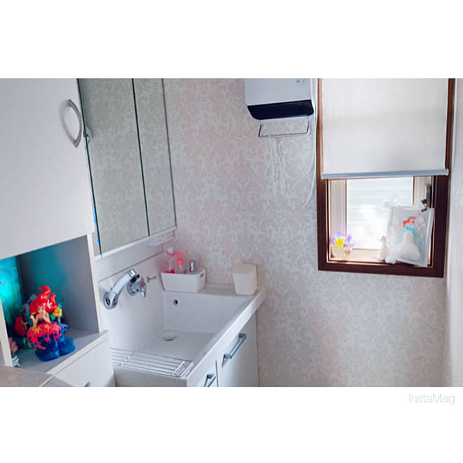 ダマスク柄壁紙 かわいい 洗面所インテリア 洗面所 花のある暮らし などのインテリア実例 22 03 27 21 01 13 Roomclip ルームクリップ ダマスク柄壁紙 かわいい 洗面所インテリア 洗面所 花のある暮らし などのインテリア実例 22 03 27 21 01 13 Roomclip ルームクリップ