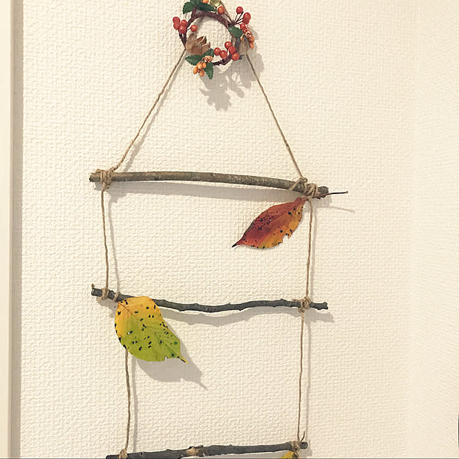 ナチュラルキッチン 手作り 秋 落ち葉ガーランド 落ち葉 などのインテリア実例 09 12 49 40 Roomclip ルームクリップ