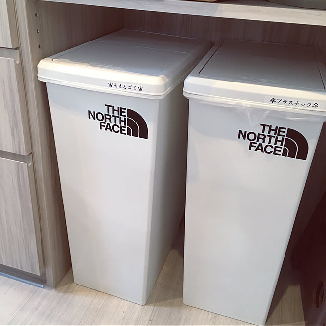 North Faceステッカー North Face ゴミ箱 ゴミ箱 キッチン キッチンのインテリア実例 07 01 17 51 06 Roomclip ルームクリップ North Faceステッカー North Face ゴミ箱 ゴミ箱 キッチン キッチンのインテリア実例 07 01 17 51 06 Roomclip ルームクリップ