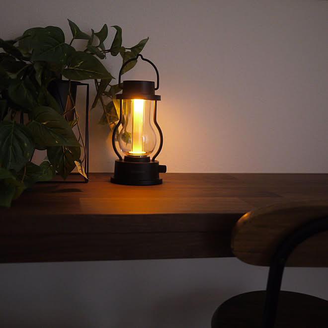 間接照明 カウンター バルミューダのライト ランタン バルミューダ ランタン などのインテリア実例 08 21 17 07 21 Roomclip ルームクリップ