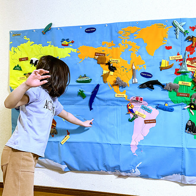 地図ポスター 地図 フェルトオーナメント 子供部屋 子供のいる暮らし などのインテリア実例 21 03 31 16 11 44 Roomclip ルームクリップ