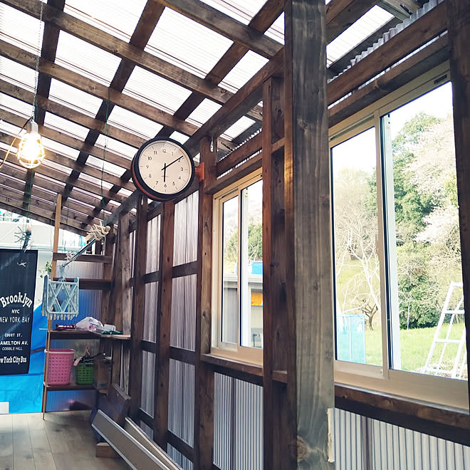 玄関 入り口 時計 平屋 父が作る庭 屋根付きウッドデッキ などのインテリア実例 22 04 10 19 28 35 Roomclip ルームクリップ