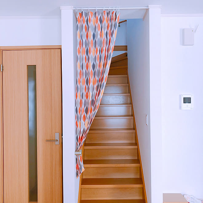 突っ張り棒 省スペース 階段 カーテン 部屋全体のインテリア実例 19 03 05 14 19 56 Roomclip ルームクリップ