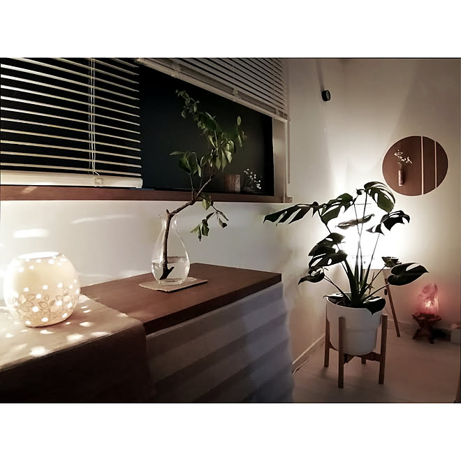 花びん 北欧 和 徳利を花瓶に 和モダン 花瓶 などのインテリア実例 21 06 18 18 40 24 Roomclip ルームクリップ
