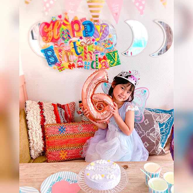 おうちパーティー 誕生日ケーキ 6歳誕生日 6歳女の子 誕生日 などのインテリア実例 22 04 19 22 21 34 Roomclip ルームクリップ