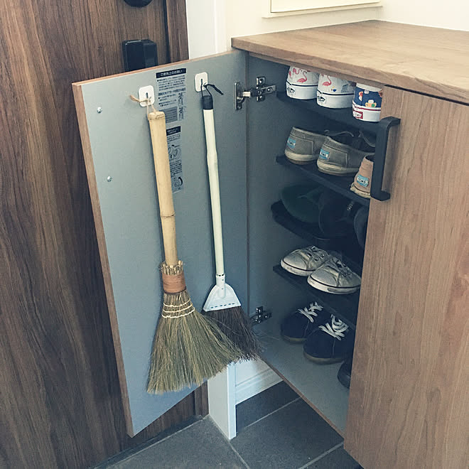 セリア リクシルの玄関ドア パナソニック建具 靴箱収納 隙間収納 などのインテリア実例 04 13 21 41 35 Roomclip ルームクリップ