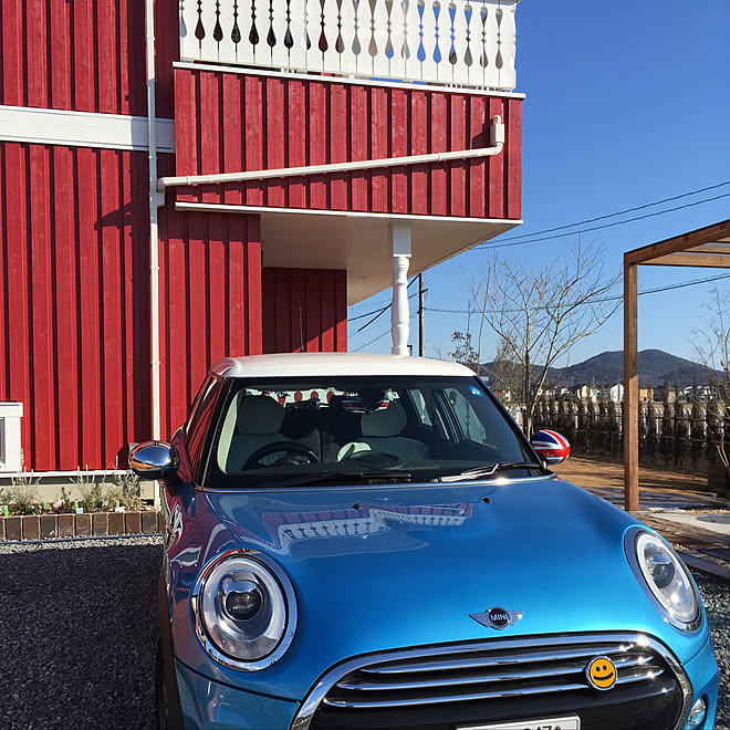 玄関 入り口 水色の車 Mini Cooper カラフル好き 北欧住宅 などのインテリア実例 19 01 16 21 55 40 Roomclip ルームクリップ