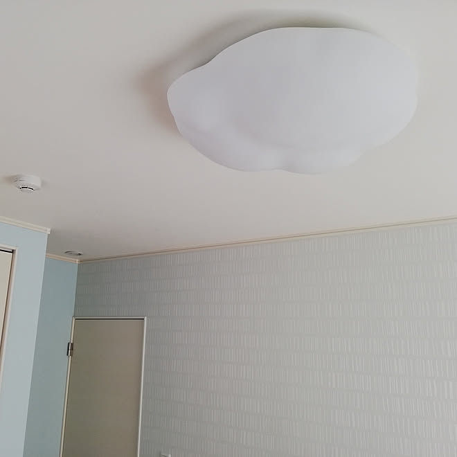 リリカラ壁紙 リリカラクロス 水色 こども部屋 青い壁紙 などのインテリア実例 11 16 08 27 59 Roomclip ルームクリップ
