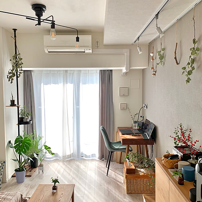「26m2。プライベートも仕事も快適にこなせる、知的で自然なお部屋作り」 by mokoさん