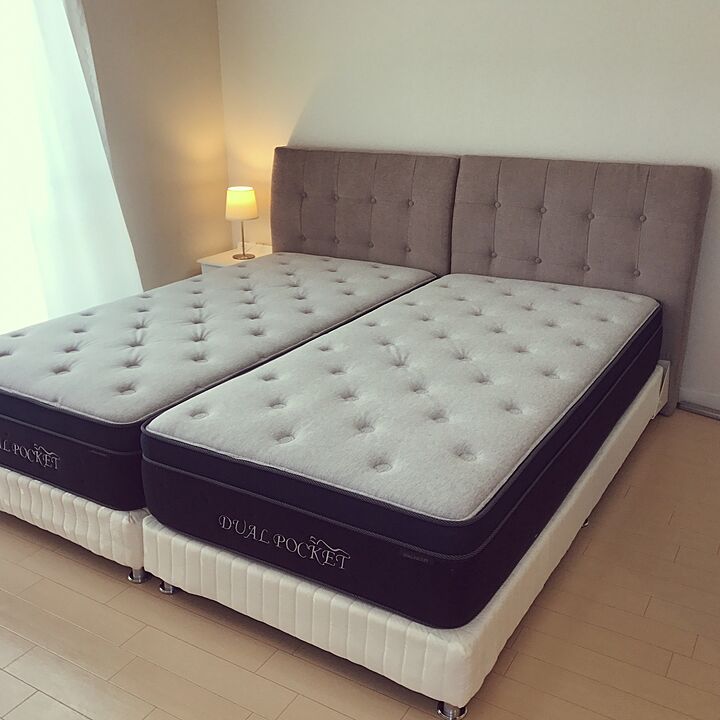 ニトリ シングルベッド 2台 - ベッド