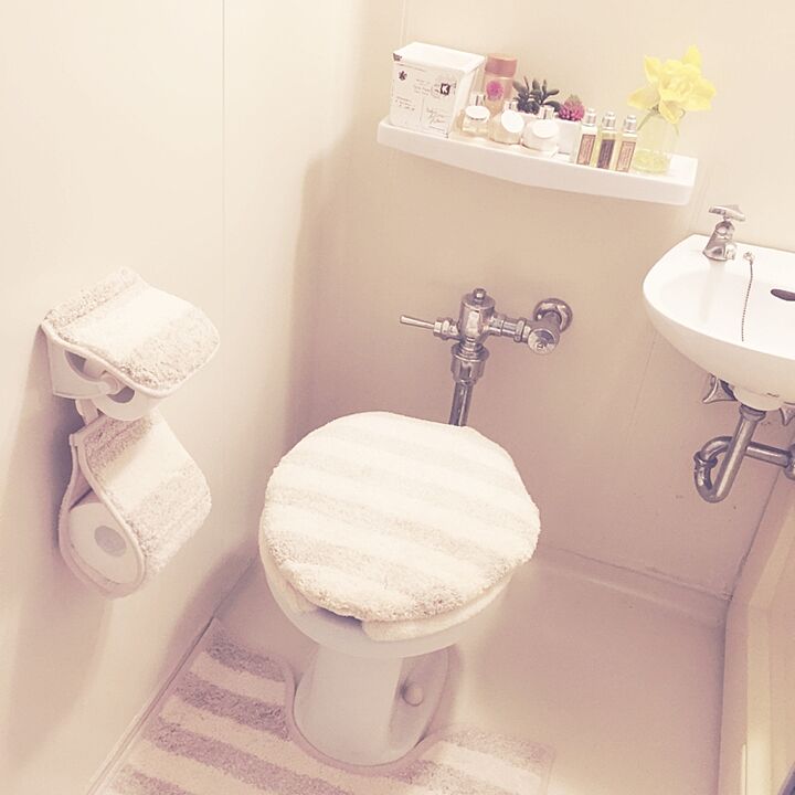 トイレ 便座カバーのおすすめ商品とおしゃれな実例 ｜ RoomClip（ルームクリップ）