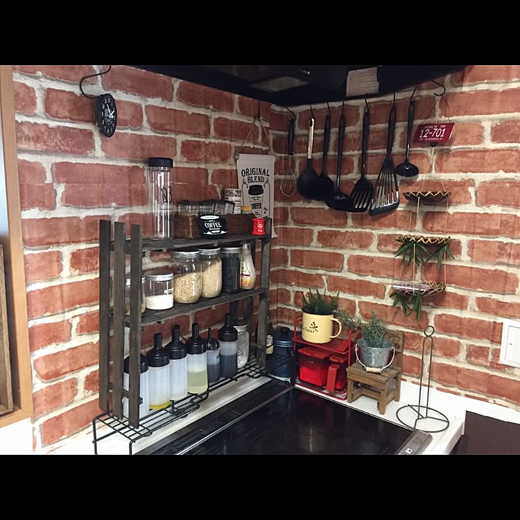 キッチン/調味料棚DIY/木が好き/いつもいいね！ありがとうございます♪/皆さんのお陰で励みになってます♡&hellip;などのインテリア実例