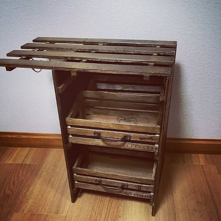 棚/次はビスなどの小物入れへと移ります/DIY初心者の揃えたプチプラ道具を入れる/100均で揃えた材料でミニ棚完成/ダイソー&hellip;などの