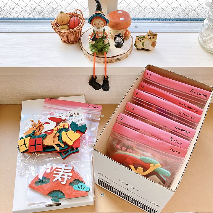 華やかであたたかみのある、AWESOME STOREのカラフルなフェルト 華やかであたたかみのある、AWESOME STOREのカラフルなフェルト
