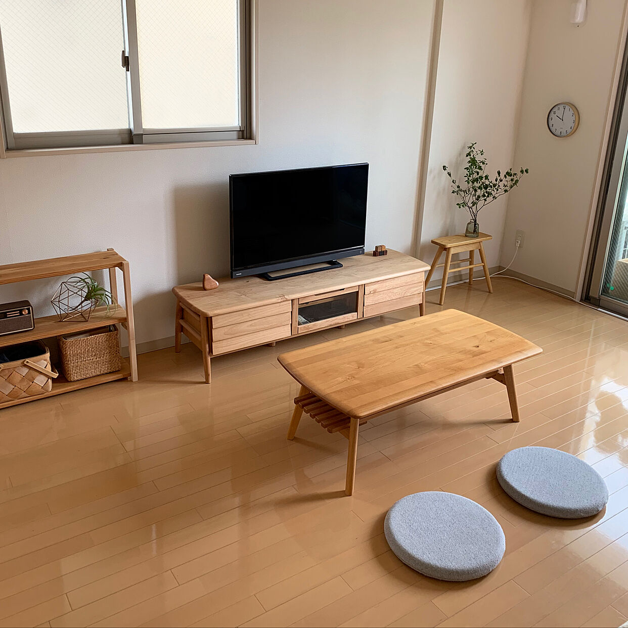 「35ｍ2。木製アイテムに囲まれた、シンプルで優しく楽しい部屋づくり」 by monkichiさん