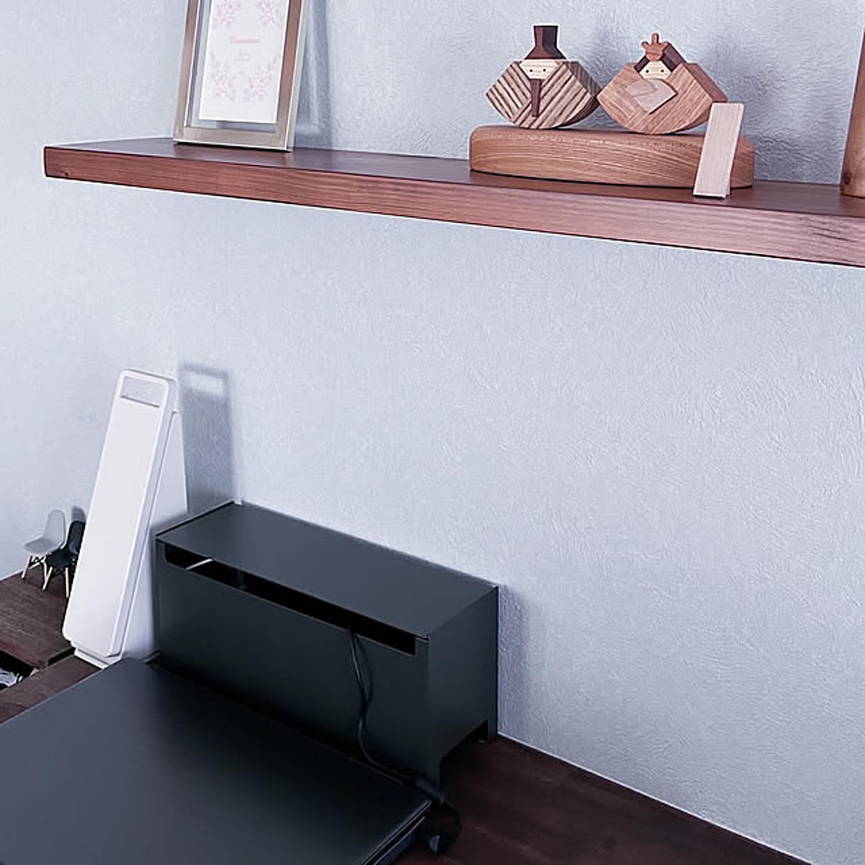 【みんなが選んだ！】もう配線に悩まない！デスクやリビングが劇的に整うケーブルボックス4選