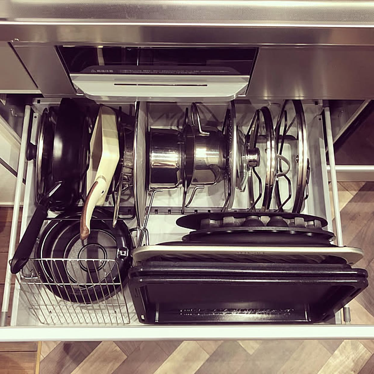 家事効率がアップする！キッチン下の収納アイデア10選