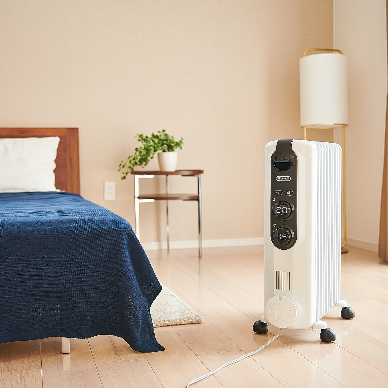 スーパーセール 目玉商品 デロンギ 寝室用デロンギヒーター DeLonghi 寂しく オイルヒーター