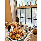 ダイソーのガラスシートで、自宅のガラスを思いどおりの仕様に変える！ユーザーさんのDIYアイデアをご紹介