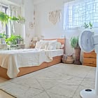「癒しの植物に囲まれたひとり暮らし。季節を楽しみながら育てる部屋」 by YuriYuriさん